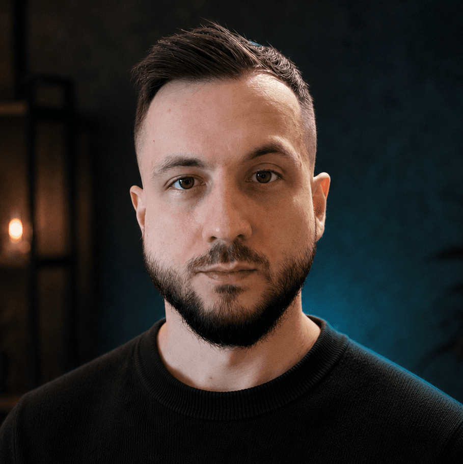 Photo of Vladyslav Dihtiarneko, frontend developer